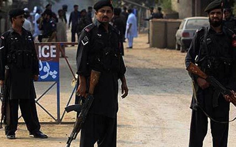 Four Policemen Hurt in Naran Firing
